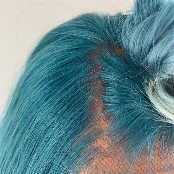 Gorgeous 30” Ocean Blues Versatile 13x6 Lace Front Premium Fiber Wig. - Picture 7 of 11